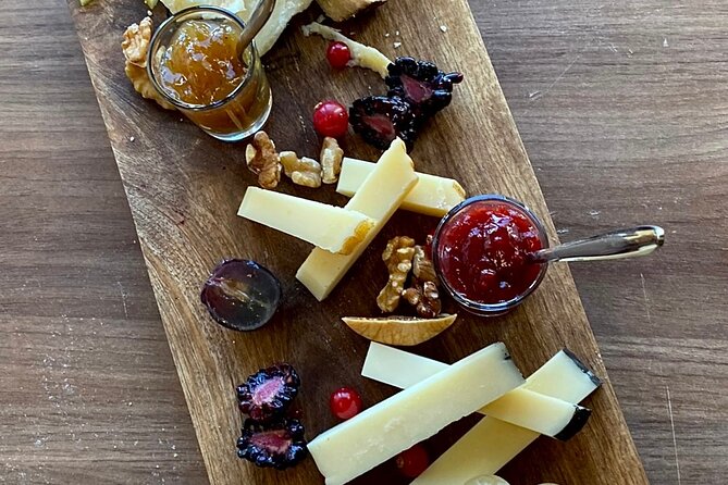 2 Hours Local Wine and Food Tasting in San Marino Center - Additional Information