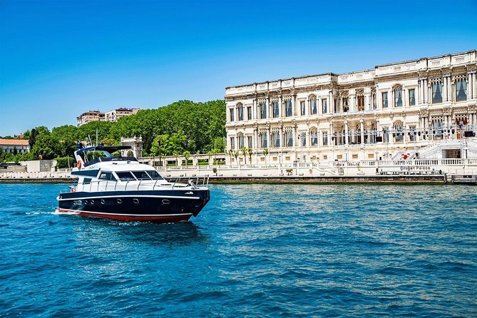 2 Hours - Luxury Bosphorus Cruise by a Private VIP Yacht - Enjoy Onboard Refreshments