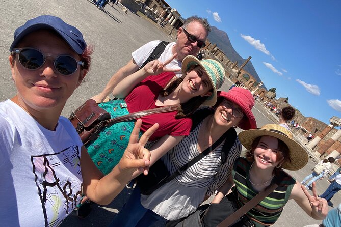 2 Hours Pompeii Group Tour With Archaeologist Guide and Skip the Line - Inclusions