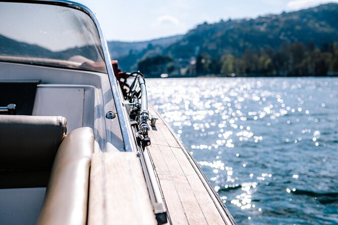 2 Hours Private and Guided Cruise on Lake Como by Motorboat - Stunning Villas and Scenic Views