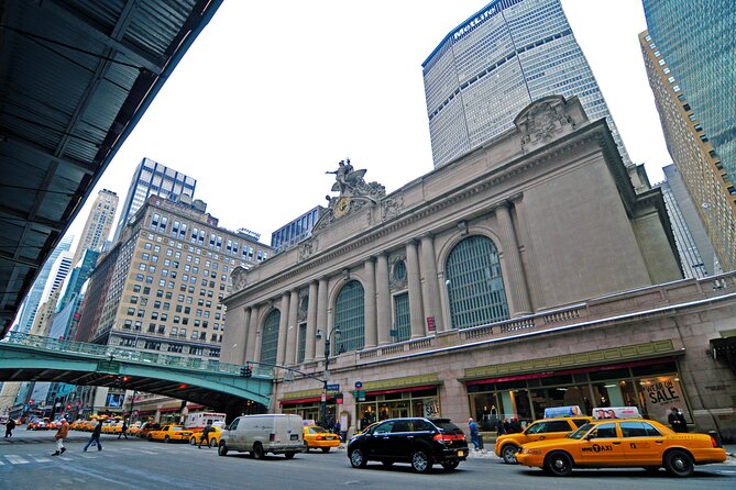 2 Hours Private Guided Elf Sites Tour in New York City - Inclusions