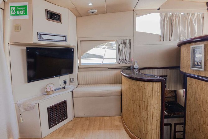 2 Hours Private Yacht Tour in Dubai Marine - The Sum Up