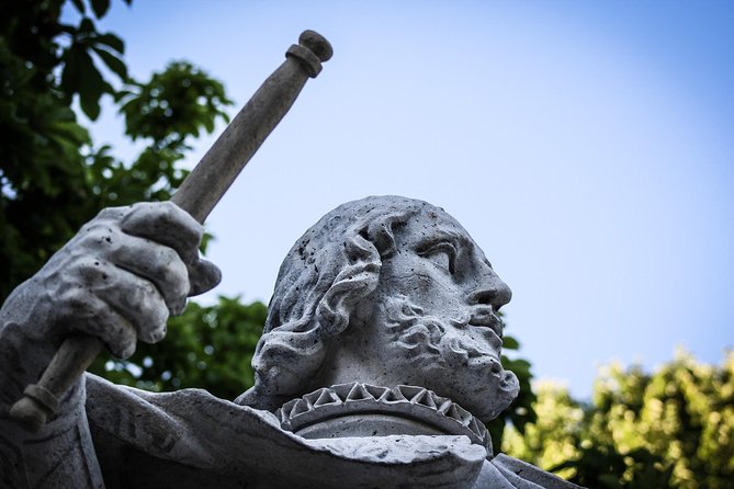 2 Hours Secrets of Madrid Retiro Park Tour - Tour Schedule and Itinerary