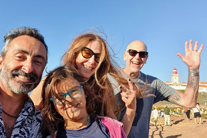 2 Hours Tuk Tuk Tour - 7 Hills Adventure in Lisboa - Meeting and Pickup