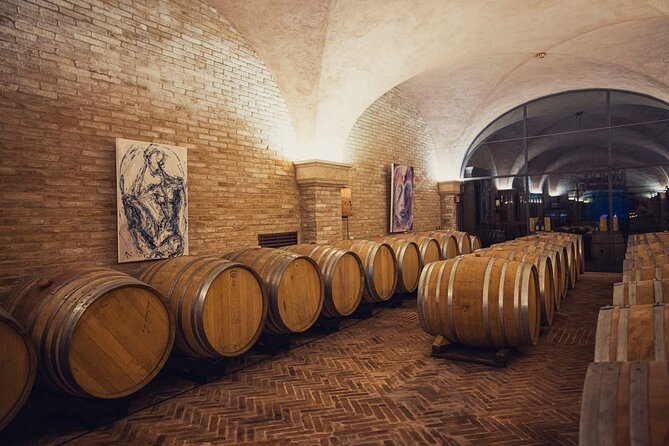 2 Hours Visit and Wine Tasting With Tastings in Val DOrcia - Experience Highlights