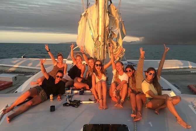 2-Night Whitsunday Islands Sailing Adventure on Trimaran Avatar - Snorkeling Adventures in Blue Pearl Bay and Caves Cove