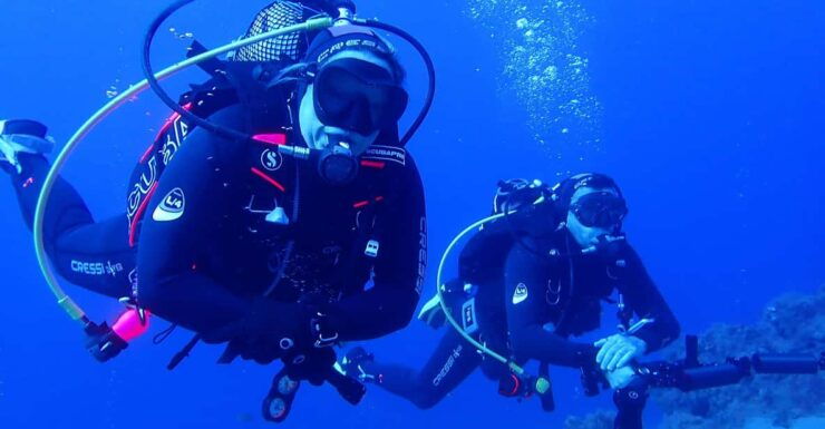 2 PRIVATE GUIDED DIVES - Good To Know