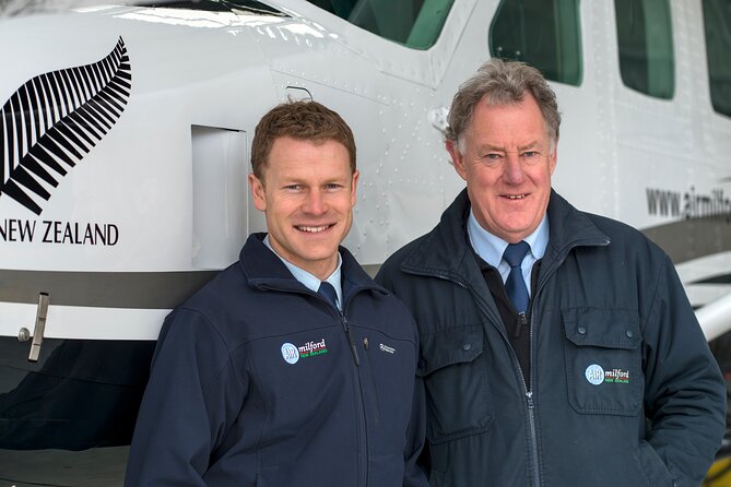 20 Minute Queenstown Scenic Flight - Group Size and Live Commentary