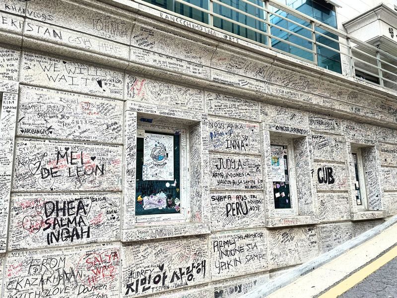 2026 Special: ARMY Must-Do: Koreas Most Iconic K-Pop Pilgrimage - Guides can shape the day