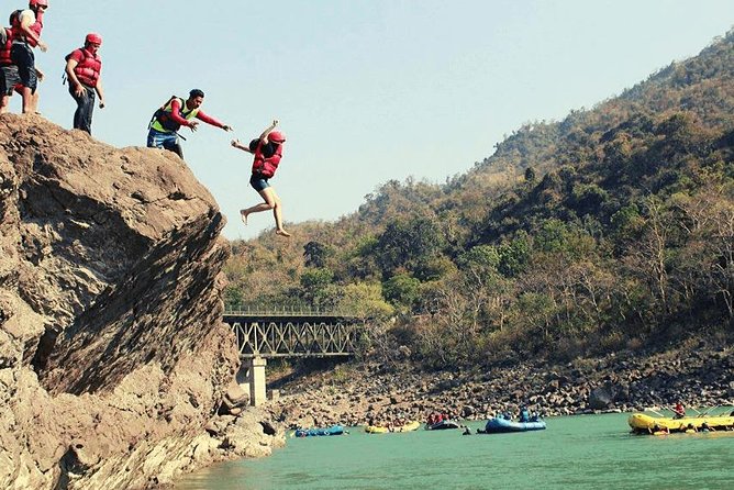 24 Km White Water Rafting Expedition in Rishikesh - Safety Measures