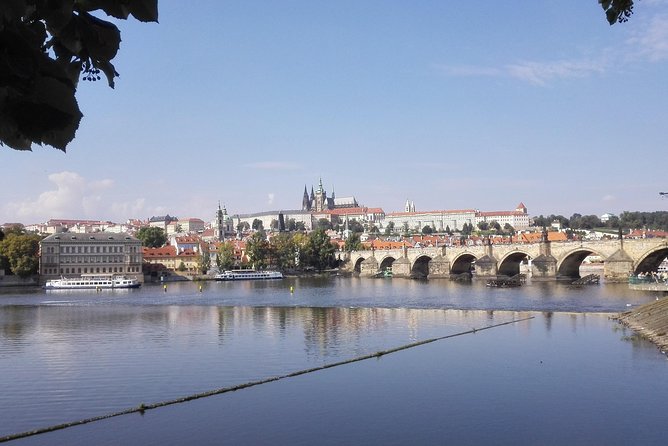 2:5-Hour Walking Tour of Old Town Prague With Boat Ride - Whats Included