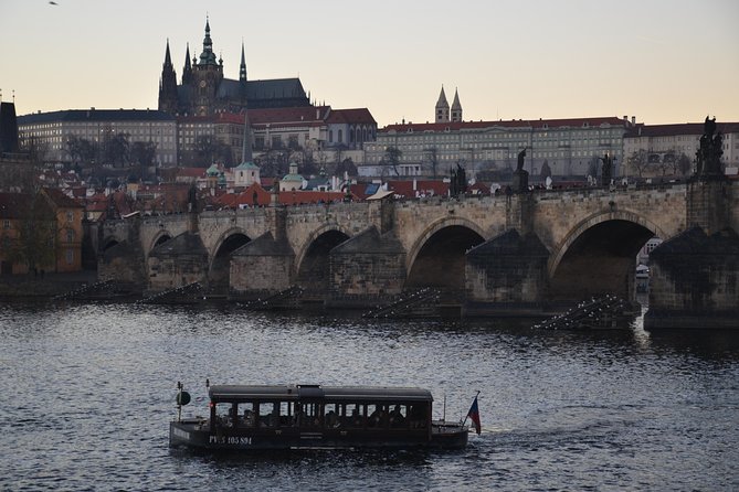 2:5-Hour Walking Tour of Old Town Prague With Boat Ride - Meeting and Pickup