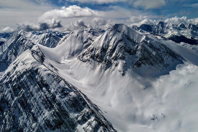 25-Minute Helicopter Adventure in Three Sisters Canmore - Authentic Feedback from Reviewers