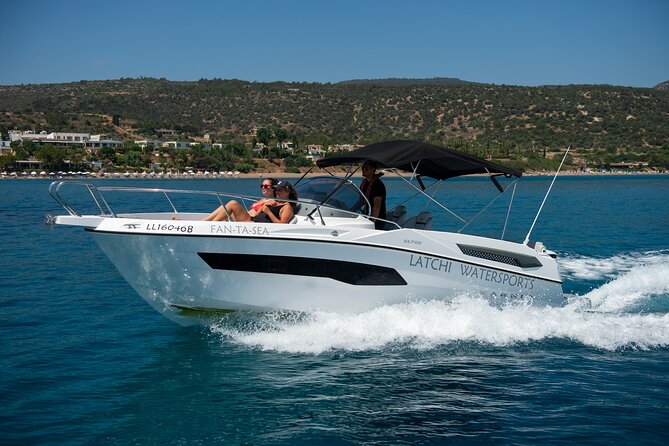 250hp Karnic SL702- With Cabin - Boat Features and Inclusions