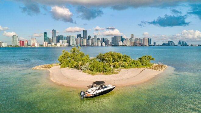 27 Feet Monterey Breathtaking Miami Skyline Boat Tour - Booking Information