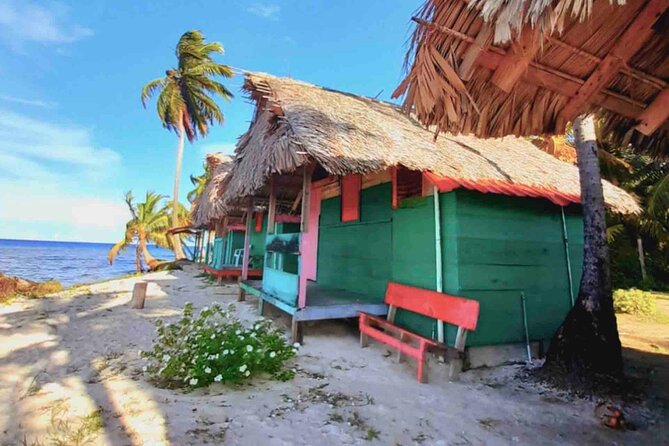 2D/1N Oceanfront Cabin, Private Bath in San Blas INCLUDING Day Tour Meals - Pricing and Booking Details