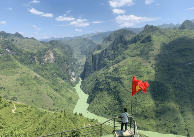 2D1N AUTHENTIC Ha Giang Loop Motorbike Tour With Easy Rider - Detailed Itinerary