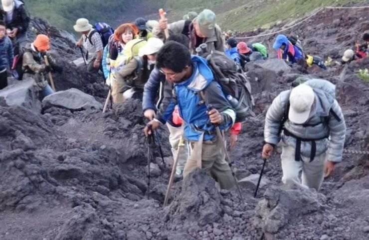 2D1N Climb Mt.Fuji With English-Speaking Guide - Climbing Experience Details