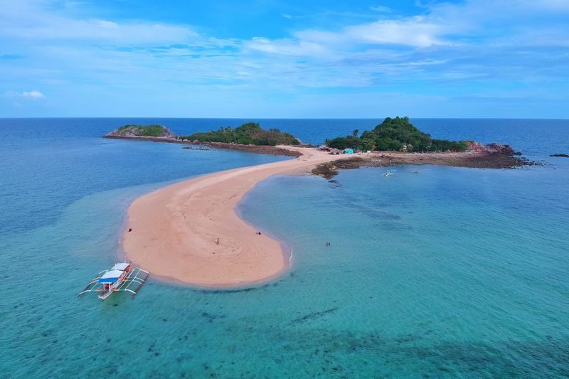 2D1N Gigantes Islands All In Package from Iloilo - Lunch is a generous part of the deal