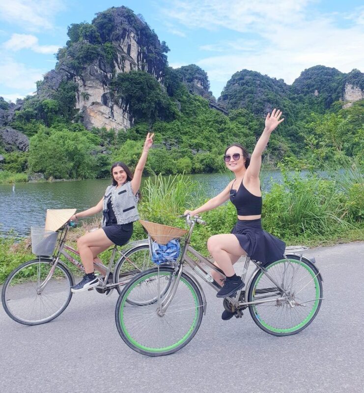 2D1N Ninh Binh Tour with Hoa Lu, Tam Coc, and Trang An from Hanoi - Trang An’s cave route and Bai Dinh’s great scale