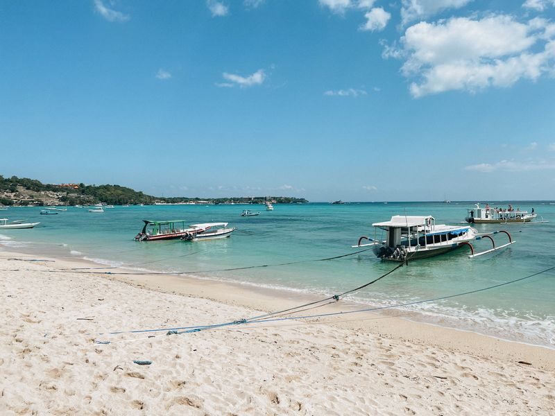 2D1N Nusa Penida, Nusa Lembongan and Nusa Ceningan Tour from Bali - Day two: Broken Beach, Angel’s Billabong and Kelingking