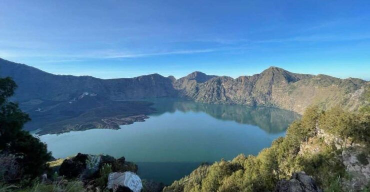 2D1N RINJANI SENARU CRATER RIM TREK - Tour Overview