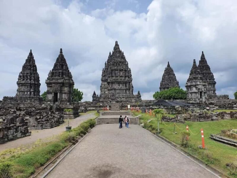 2DTour Borobudur, Prambanan Temples & Jomblang, Pindul caves - FAQs