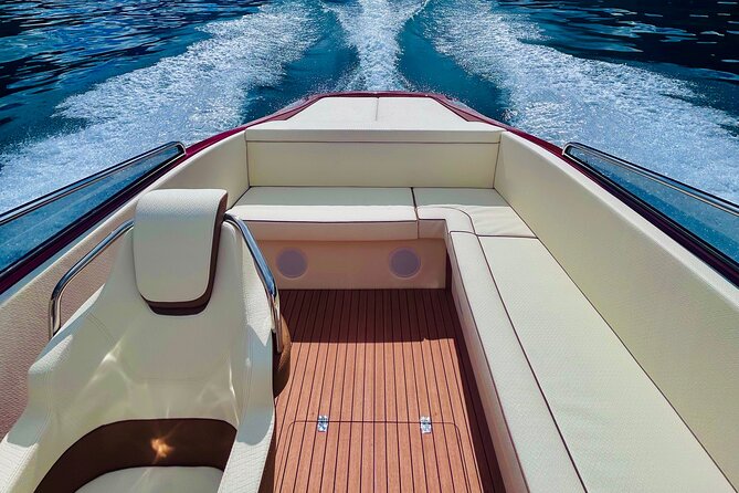 2H Private Wooden Boat Tour on Lake Como - Meeting and Pickup