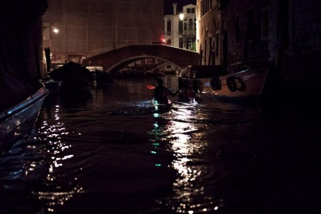 2hr Night Kayak Tour in Venice: Premium Tour With Sunset - The Sum Up