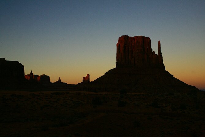 3.0 Hours of Monument Valleys Sunrise or Sunset 44 Tour - Important Tips