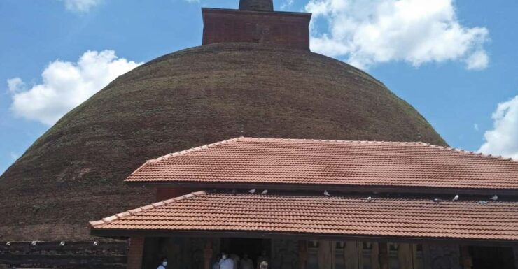 3. Anuradhapura Ancient City Guided Day Tour From Kandy - Itinerary and Experience