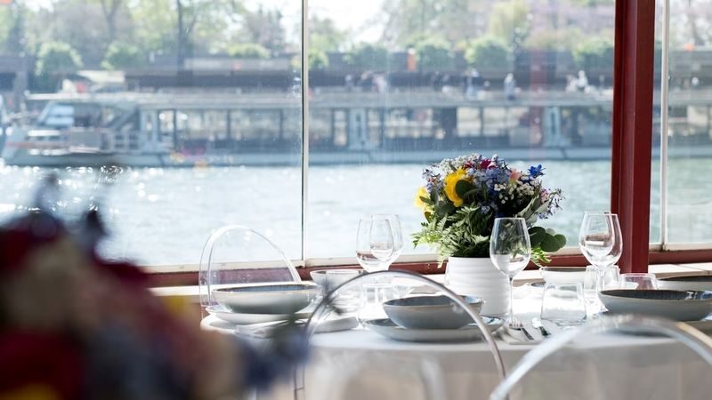 3-course Italian dinner cruise experience by Trattoria in Paris - How to make the most of the views