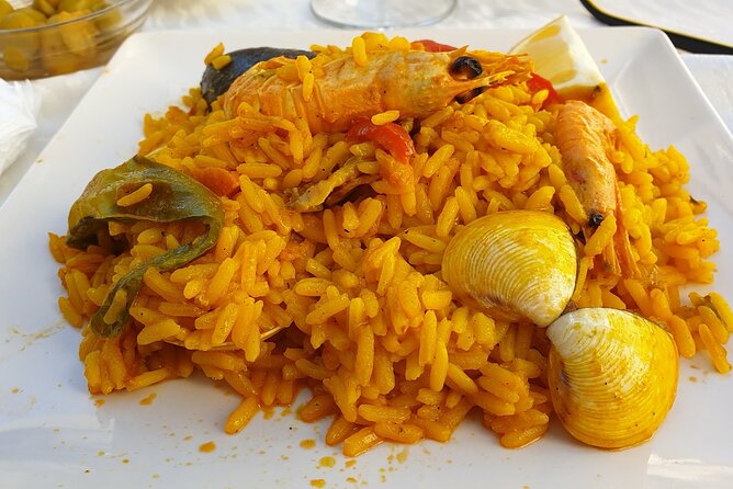 3-Course Lunch In The Gothic & Harbor Boat Cruise Adventure Tour - Captivating Landmarks