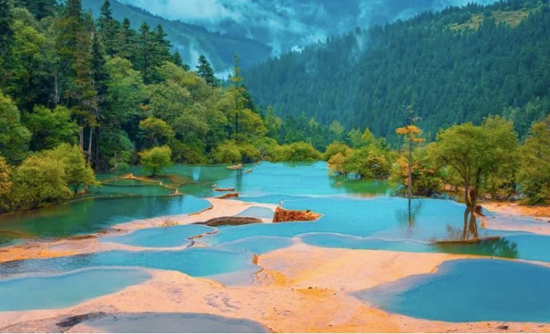 3-Day Chengdu Huanglong Jiuzhaigou Exploration Tour (High-Speed Rail Round Trip) - Day two among Jiuzhaigou’s lakes and waterfalls