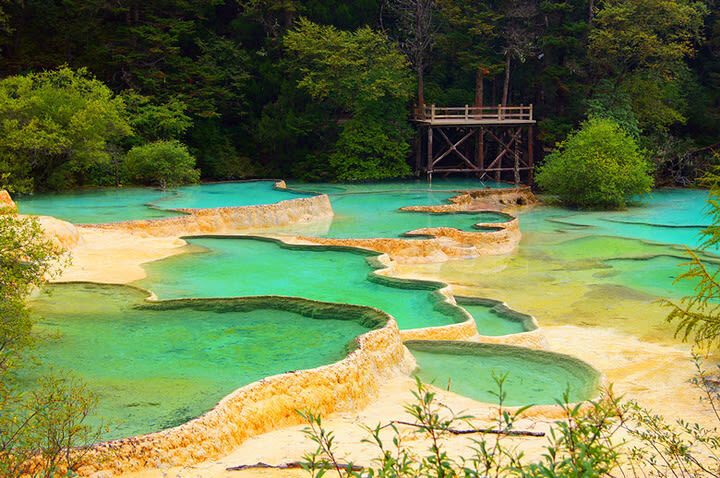 3-Day Chengdu, Jiuzhaigou & Mount Siguniang Tour - Day 1: Chengdu to Huanglong, then on to Jiuzhaigou