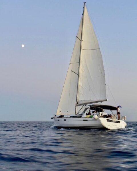 3-Day Crewed Charter "The Relaxing"- Beneteau Oceanis 45 - The Sum Up