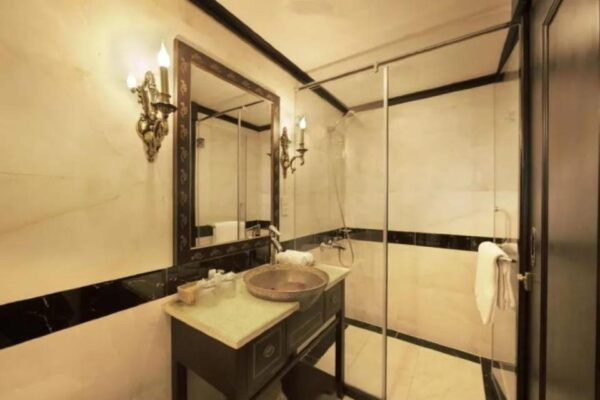 3-Day: Halong Bay 5-Star Cruise Balcony Cabin - Ninh Binh - Additional Fees and Charges