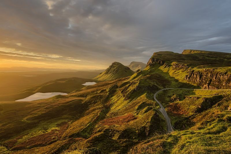 3 Day Isle of Skye, The Highlands & Loch Ness Tour from Edinburgh - Day 2: Skye’s castles, cliffs, and landmark views