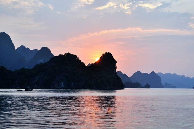 3-Day Luxury Bai Tu Long Bay Cruise on the Dragon Pearl Junk Boat - Additional Information and Requirements