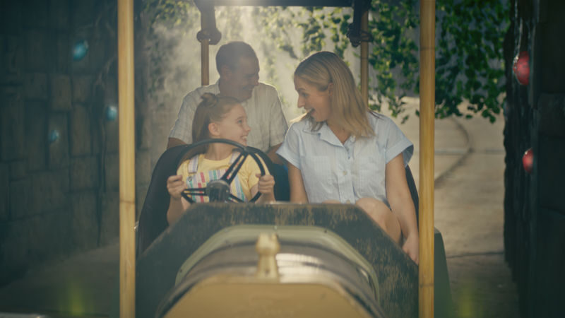 3 Day Pass to Dreamworld, WhiteWater World and SkyPoint - Three Gold Coast attractions, with room to pace yourself