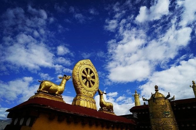 3-Day Private Tibet Tour From Xiamen: Lhasa, Yamdrok Lake and Khampa La Pass - Logistics and Transportation