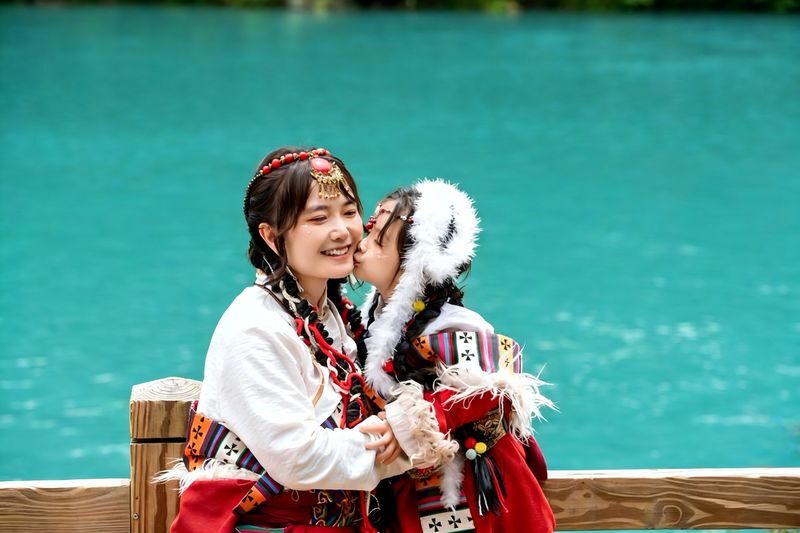 3-Day Tour to Jiuzhaigou, Huanglong, Mount Siguniang, and Dujiangyan (First Class/2-8 People Group Optional) - Price, hotels and the costs to check