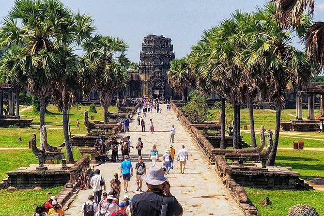 3-Day Tour With With All Major Temple, Banteay Srei + Floating Village - Inclusions and Exclusions
