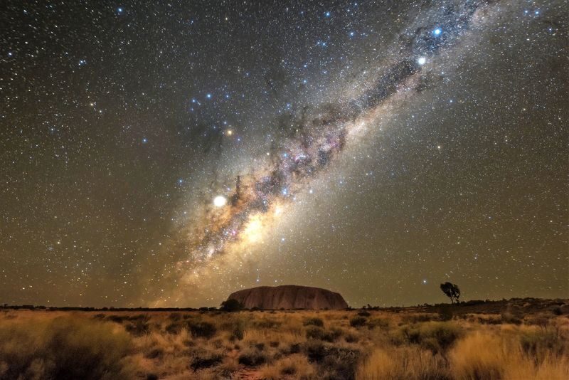 3 Day Uluru & Kata-Tjuta Camping Tour under the Outback Stars - Day one: Uluru in the late light