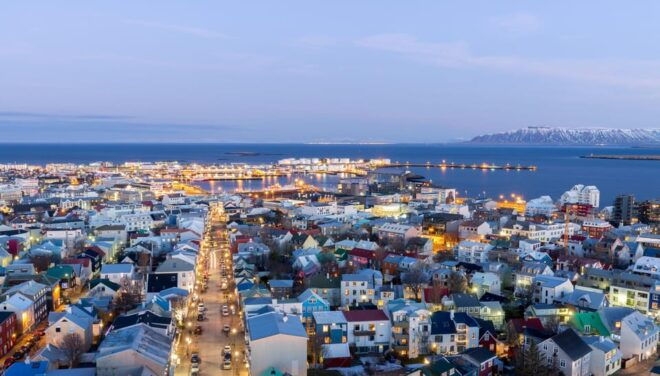 3-Day Wellness and Northern Lights Tour - Day 2: South Coast