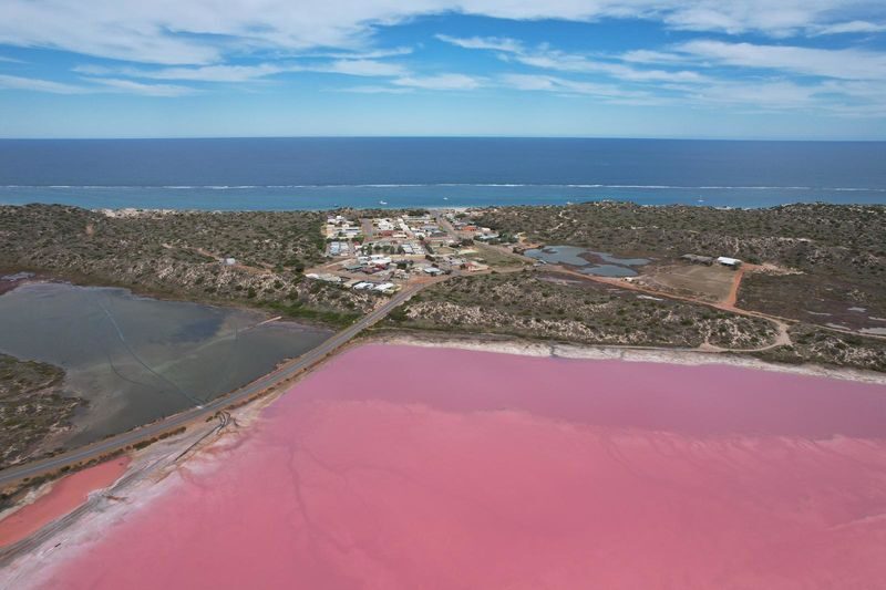 3-Day Western Australia Pink Lake and Kalbarri Tour with drone photo - Hutt Lagoon is the main event, but not the only one
