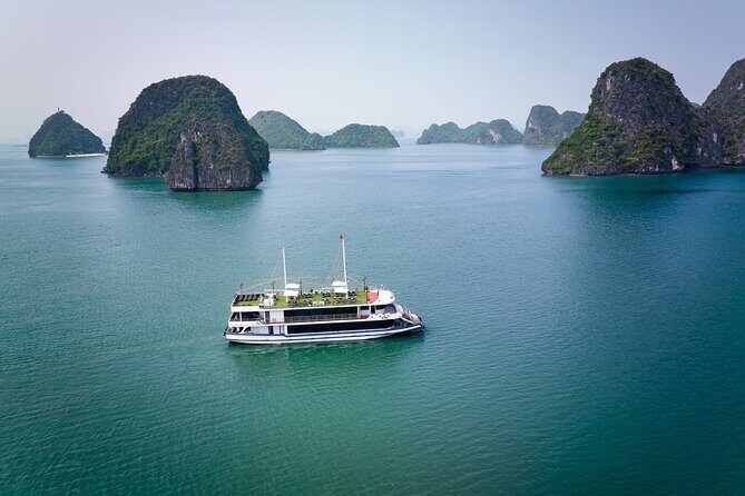 3 Days 2 Nights Ha Long Bay Luxury Escape on Apple Cruise - The Experience: What to Expect on the Apple Cruise