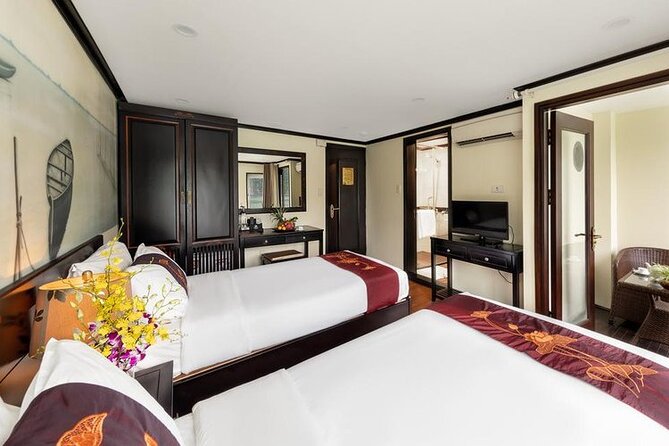 3-Days Cruise in Ha Long Bay- Heritage Discovery From Hanoi - Dining and Cuisine