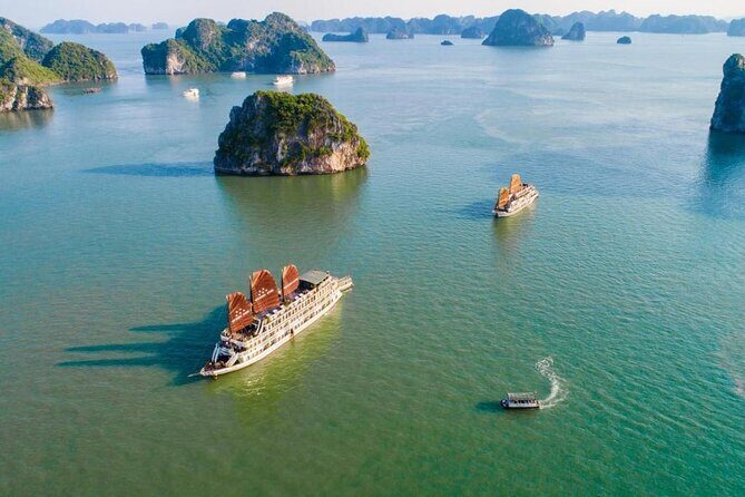 3 Days Ninh Binh and Halong Bay Cruise or Bai Tu Long Bay - A Practical Look at the 3 Days Ninh Binh and Halong Bay Cruise Tour