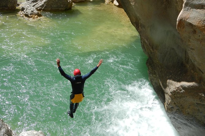 3 Days of Canyoning in Sierra De Guara - Meeting Point and Logistics